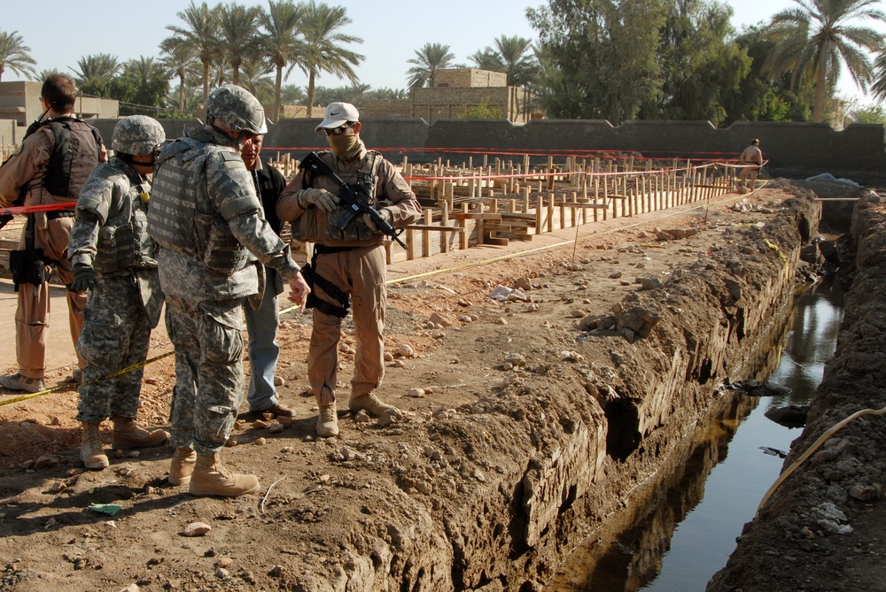 Army Corps of Engineers visits construction sites