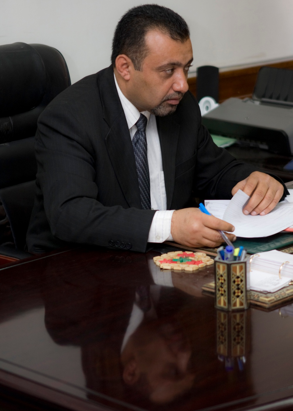 Multi-National Force-Iraq surgeon general, Multi-National Division-Baghdad doctors visit Baghdad hospitals