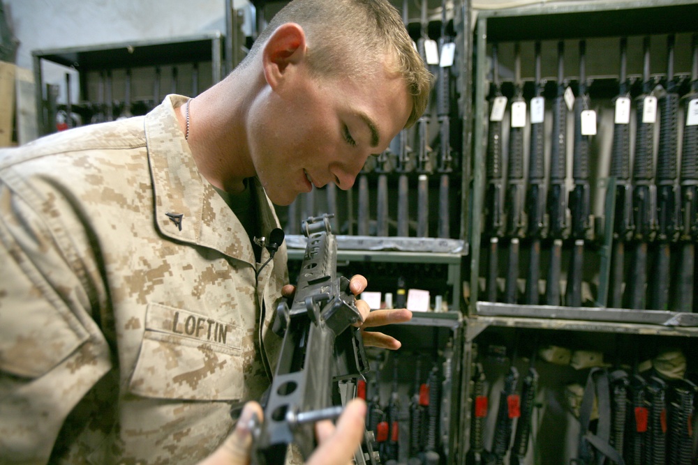 MWSS-172 armorer keeps mission rolling