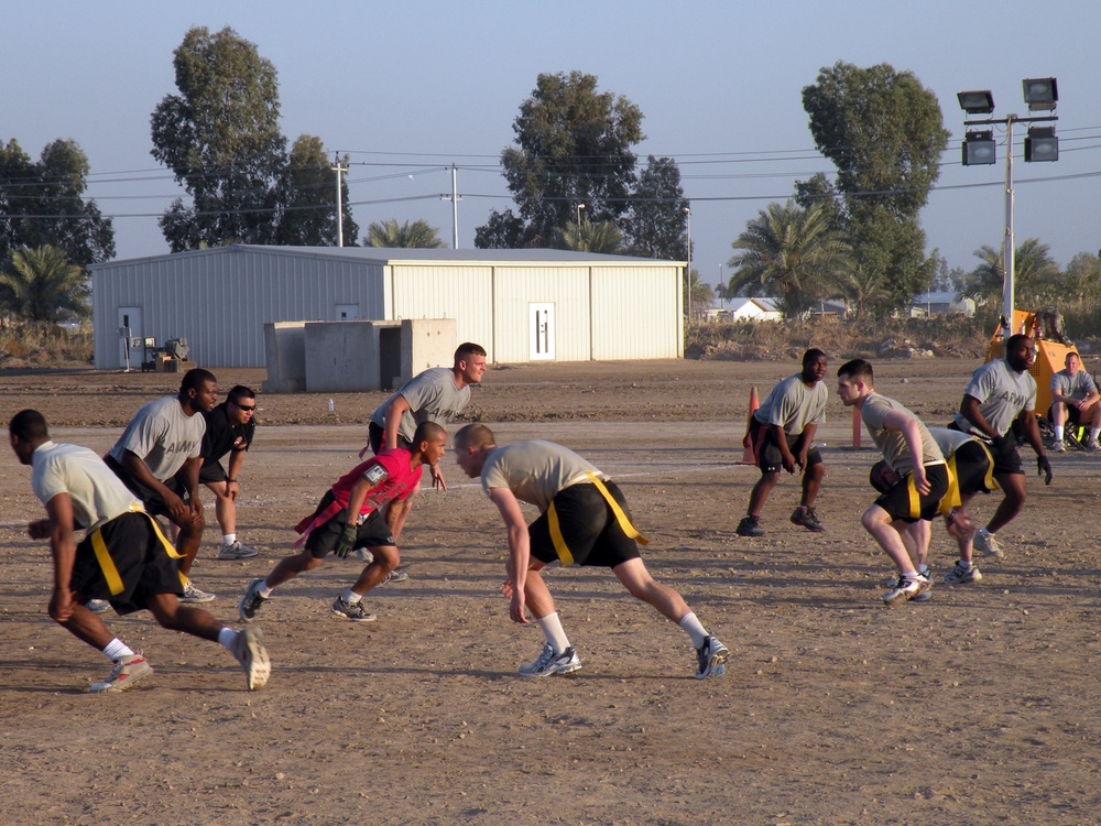 Soldiers throw down during inaugural 'Turkey Bowl'