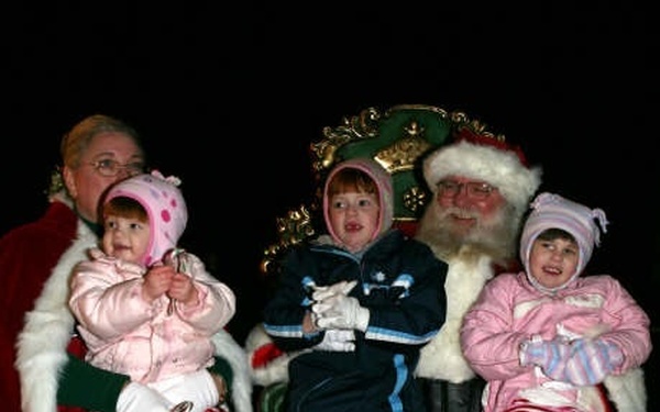 Tree Lighting Ceremony kicks-off holiday season