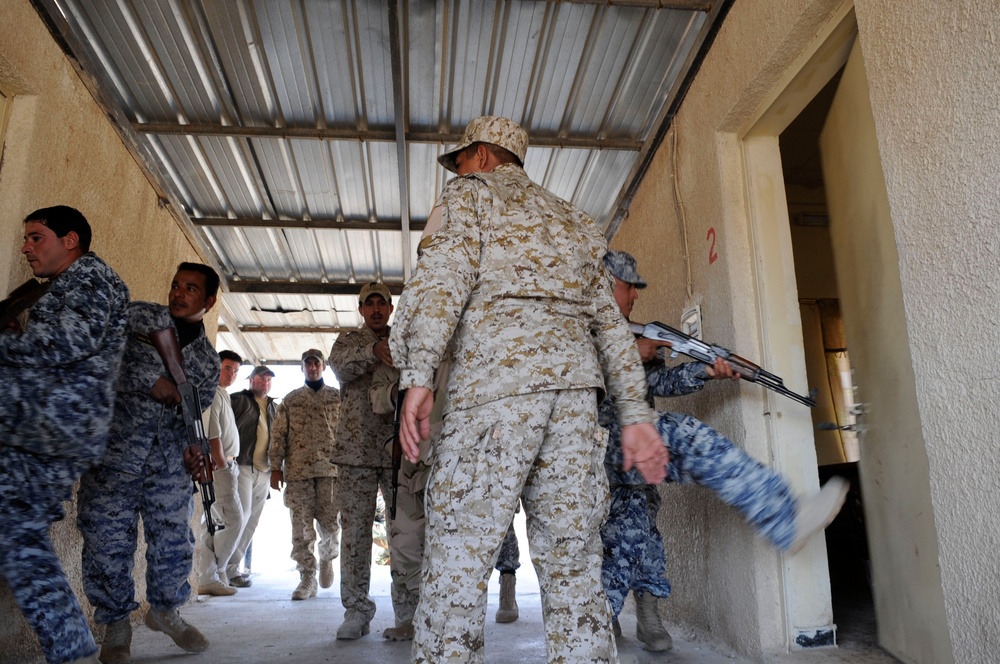 Iraqi police refresher course at Forward Operating Base Delta