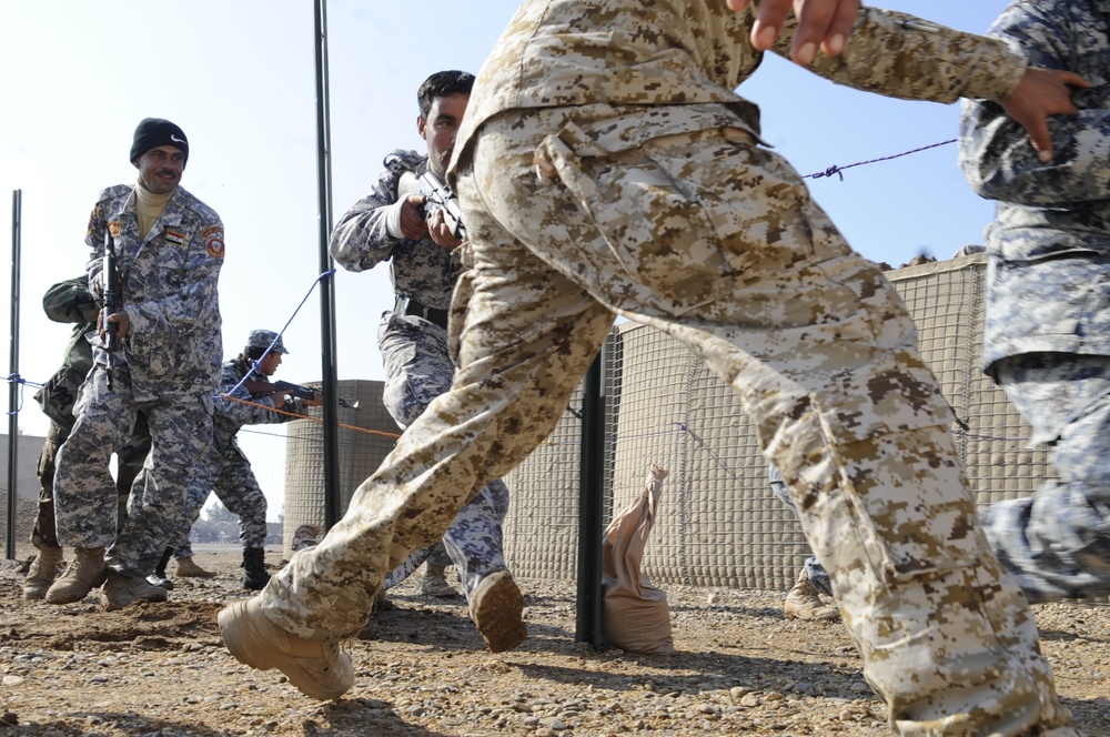 Iraqi Police Refresher Course at Forward Operating Base Delta