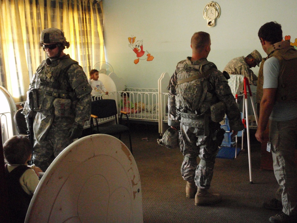 Cavalry Troopers visit school in Ameriyah