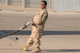 Advisors Guide Iraqi Maintainers Toward Bright Future