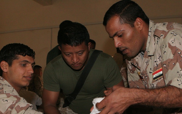 Iraqi Soldiers Receive Combat Lifesaver Course - Navy Medical Team Conducts training with Iraqi Soldiers