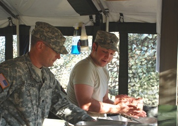 Cajun cooks crank it out for Connelly competition