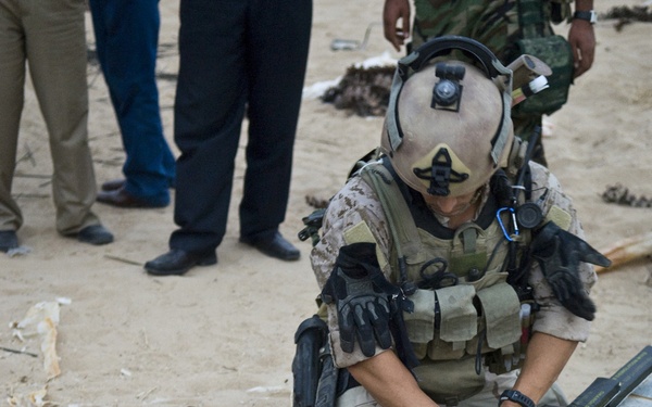 Weapons cache in Ramadi