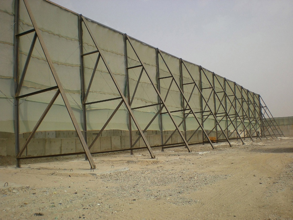 Multi-National Division - Baghdad engineers build historic protective screen