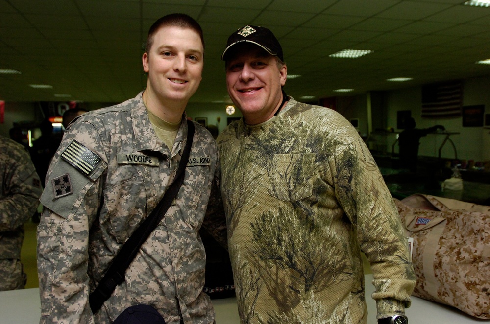 Red Sox pitcher visits Striker Soldiers at Forward Operating Base War Eagle