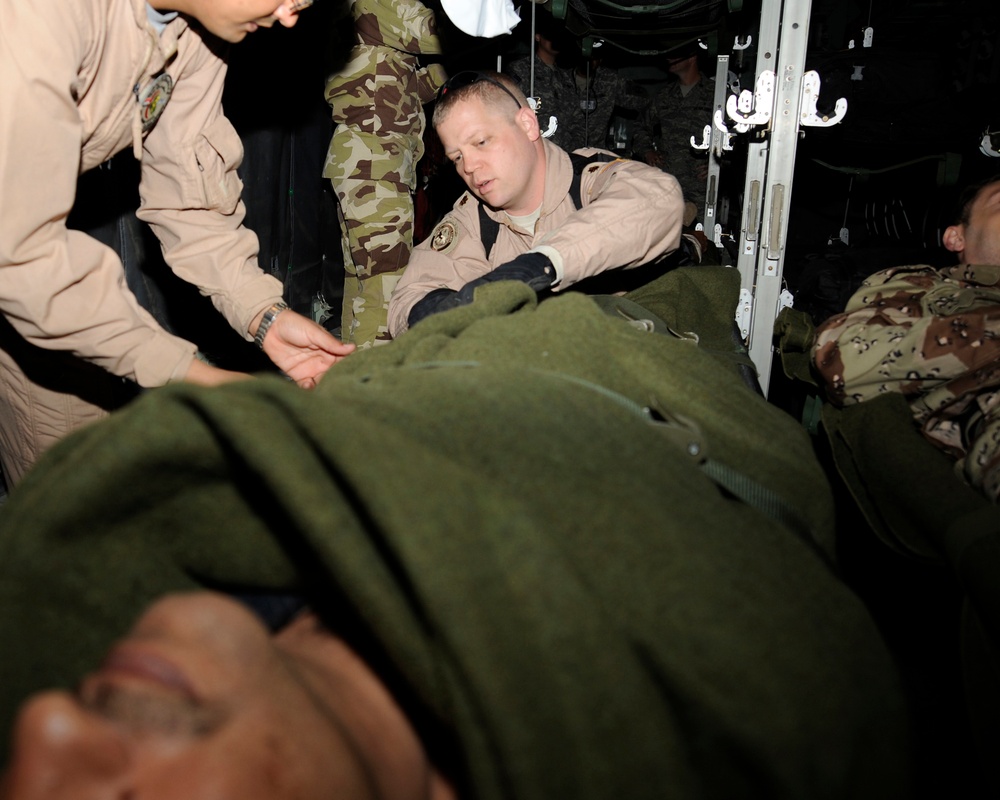 Iraqi Air Force Receive Aeromedical Evacuation Training