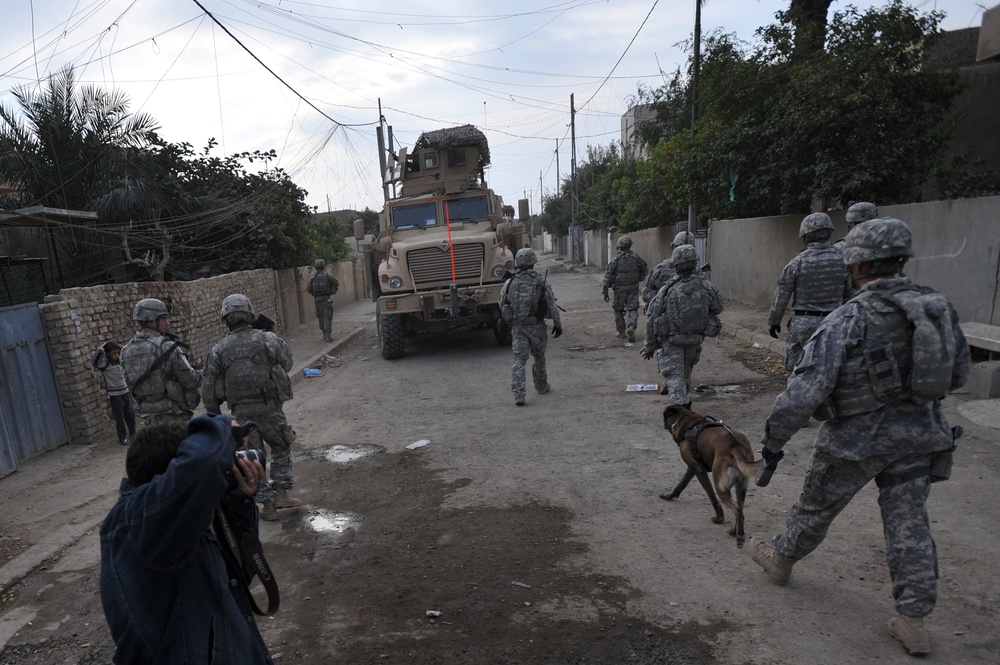 Patrol in Hadar