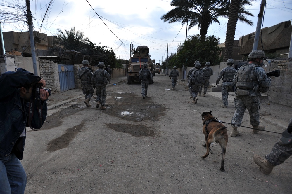 Patrol in Hadar
