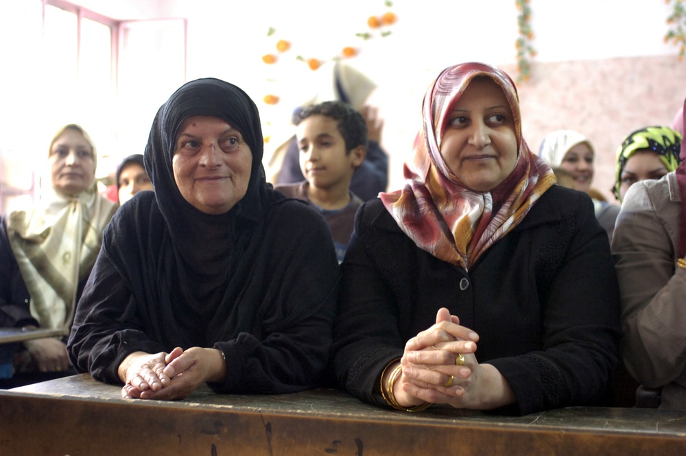 100 Iraqi women graduate adult literacy course in eastern Baghdad