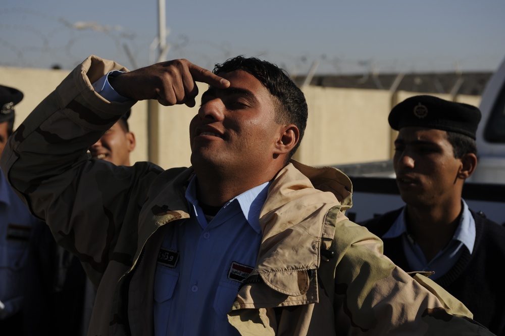 DVIDS Images U.S. Soldiers teach field sobriety tests to Iraqi