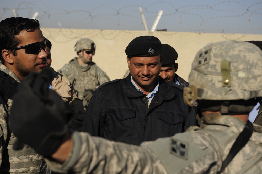 U.S. Soldiers teach field sobriety tests to Iraqi police