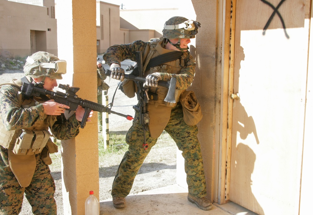 Battalion Landing Team, 3rd Battalion, 2nd Marine Regiment Attends Motor, Combined Anti-Armor Team/Light Armored Reconnaissance Raid Course