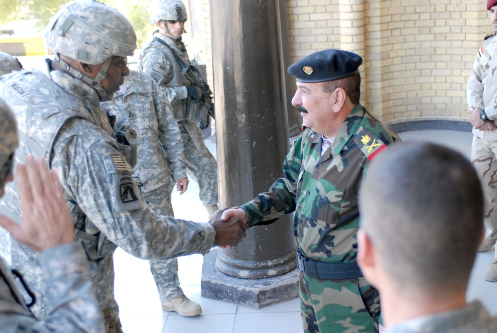 Strikers host Multi-National Corps - Iraq leadership