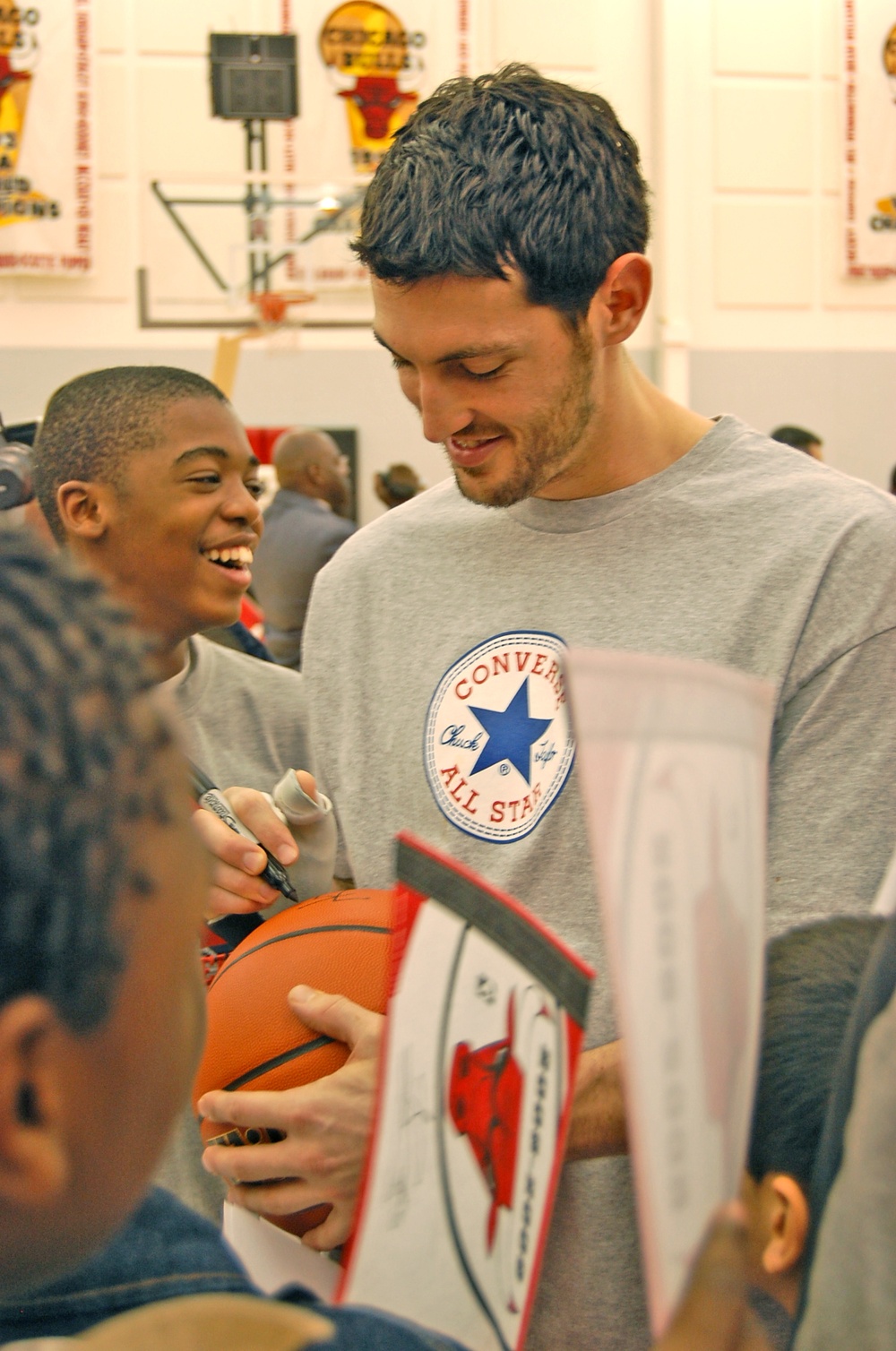 Chicago USO, Bulls Team Up at Holiday Party