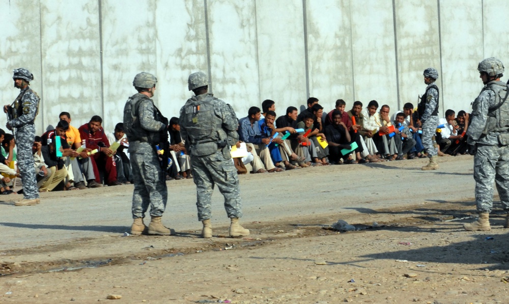 Iraqi National Police recruit in Ninewa province