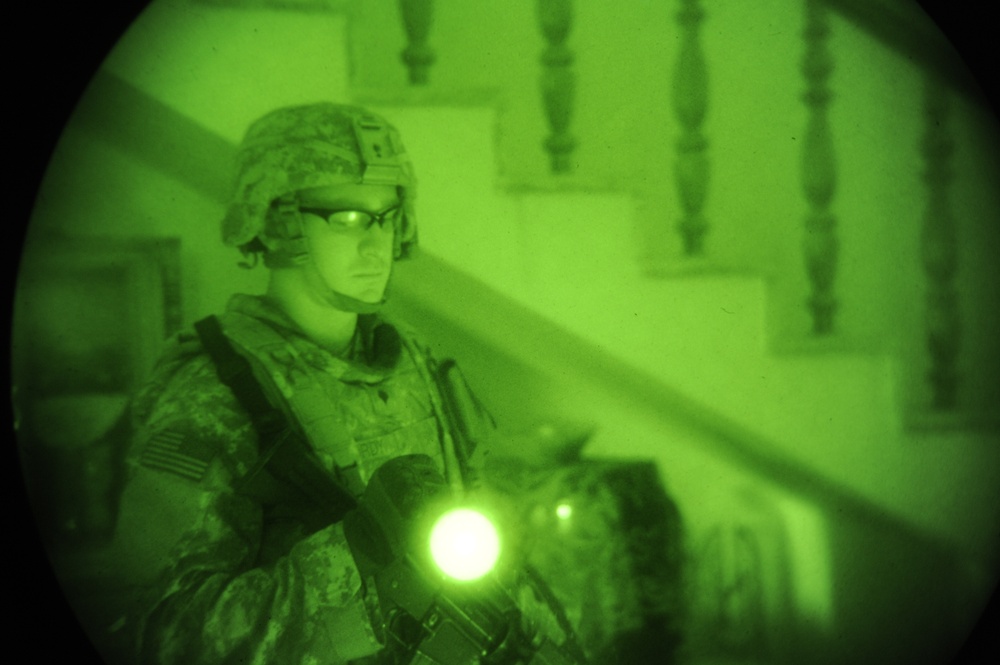 Joint U.S. and Iraqi presence patrol