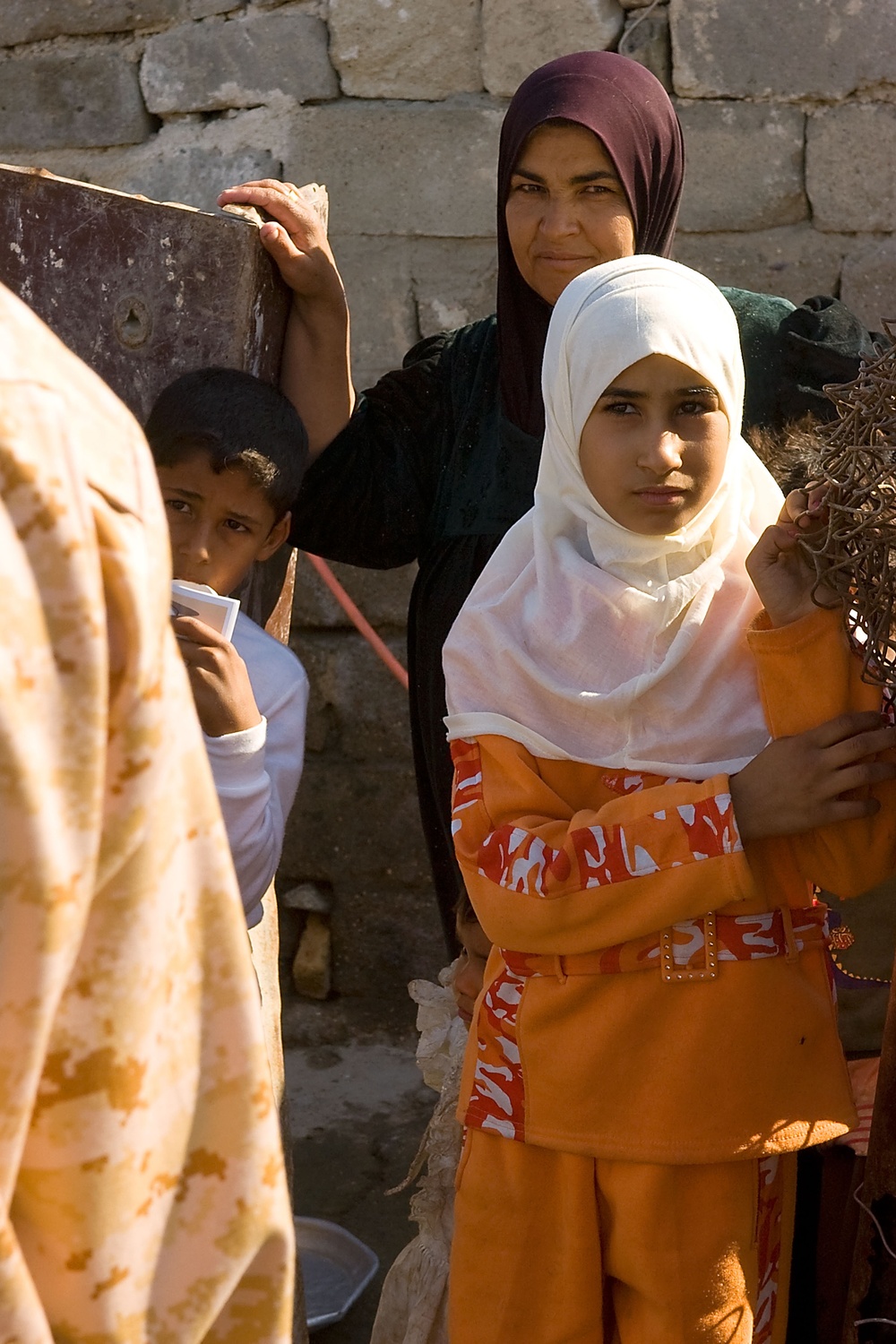 Iraqi Army Distributes Heaters, Clothing in Basra
