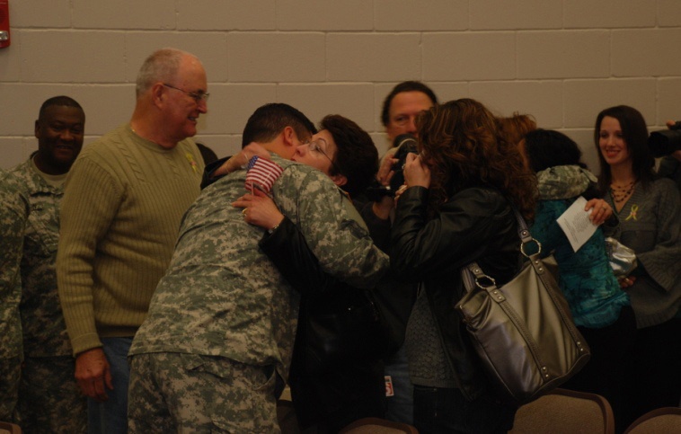 Families bid farewell to military intelligence Guardsmen