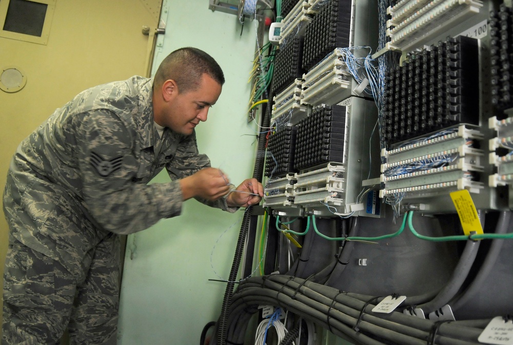 Expeditionary Communications Squadron Keeps Communications Ready