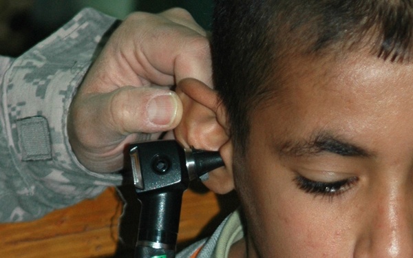 Kut orphans' need for safe haven captures attention of Al Kut Special Weapons and Tactics