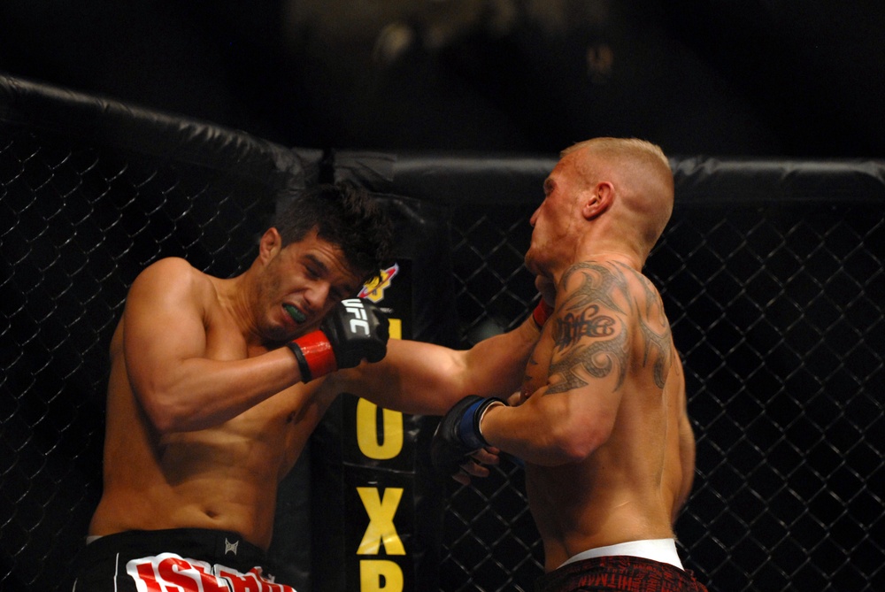 UFC holds Fight Night at Fort Bragg