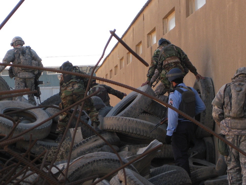 Clearance operations build confidence, solidify skills of Iraqi security forces