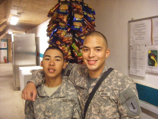 Multi-National Division - Baghdad Soldiers find comfort in family