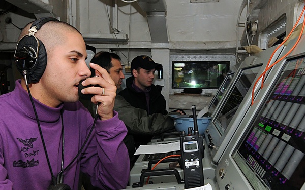 fuel on-load aboard USS Carl Vinson
