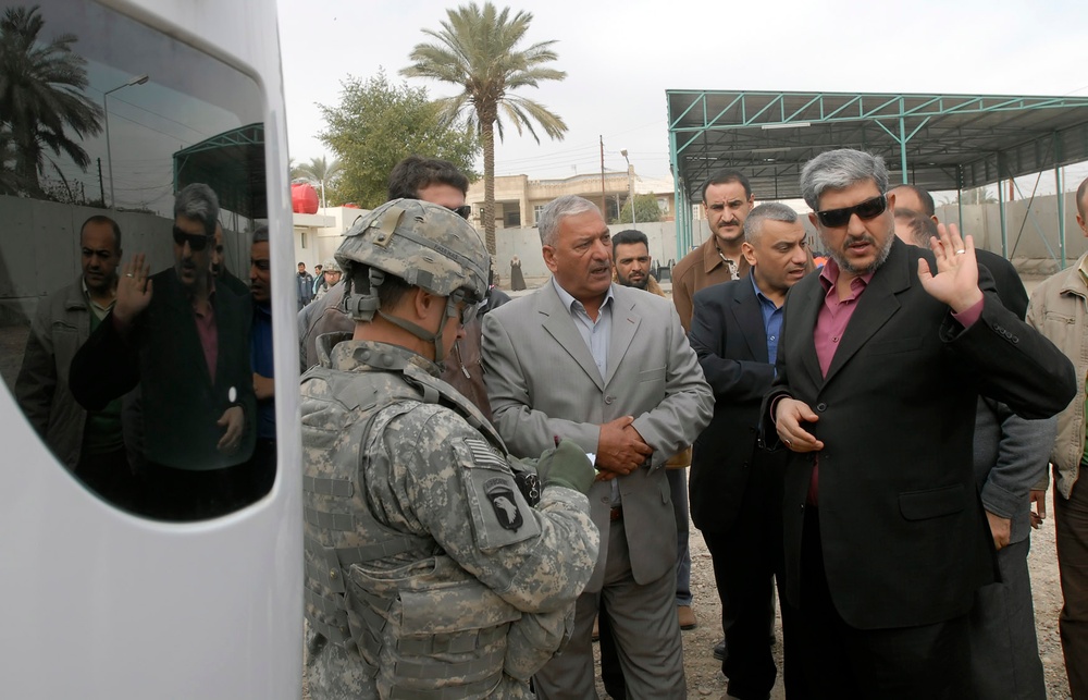 Dagger Leaders, deputy mayor visit Public Works Substation