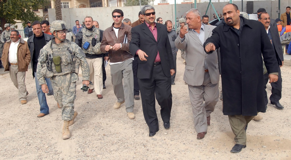 Dagger Leaders, deputy mayor visit Public Works Substation