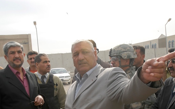 Dagger Leaders, deputy mayor visit Public Works Substation