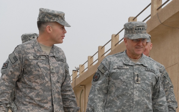 Army Chief of Staff visits deployed troops