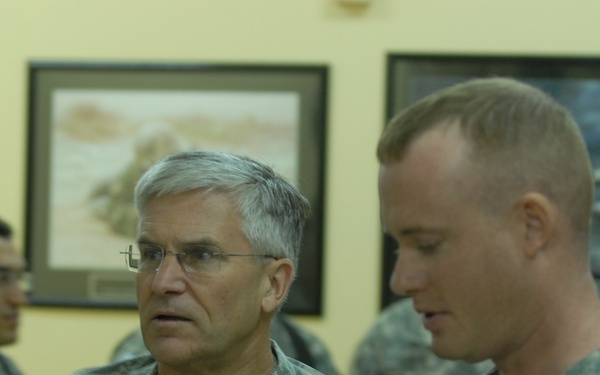 Army Chief of Staff visits deployed troops