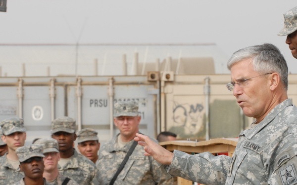Army Chief of Staff visits deployed troops