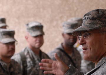 Army Chief of Staff visits deployed troops