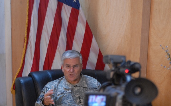 Army Chief of Staff visits deployed troops