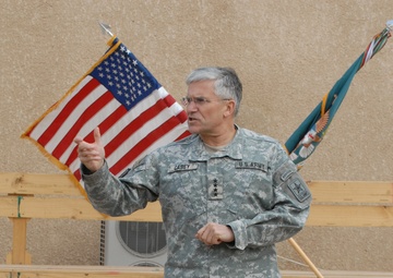 Army Chief of Staff Visits Deployed Troops