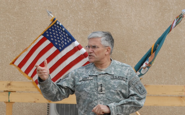 Army Chief of Staff Visits Deployed Troops