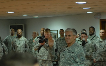 Army Chief of Staff visits deployed troops