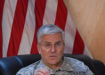 Army Chief of Staff visits deployed troops