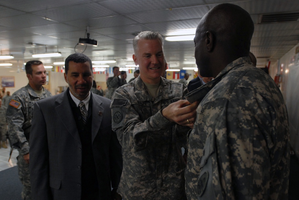 Paterson visits Soldiers in Afghanistan