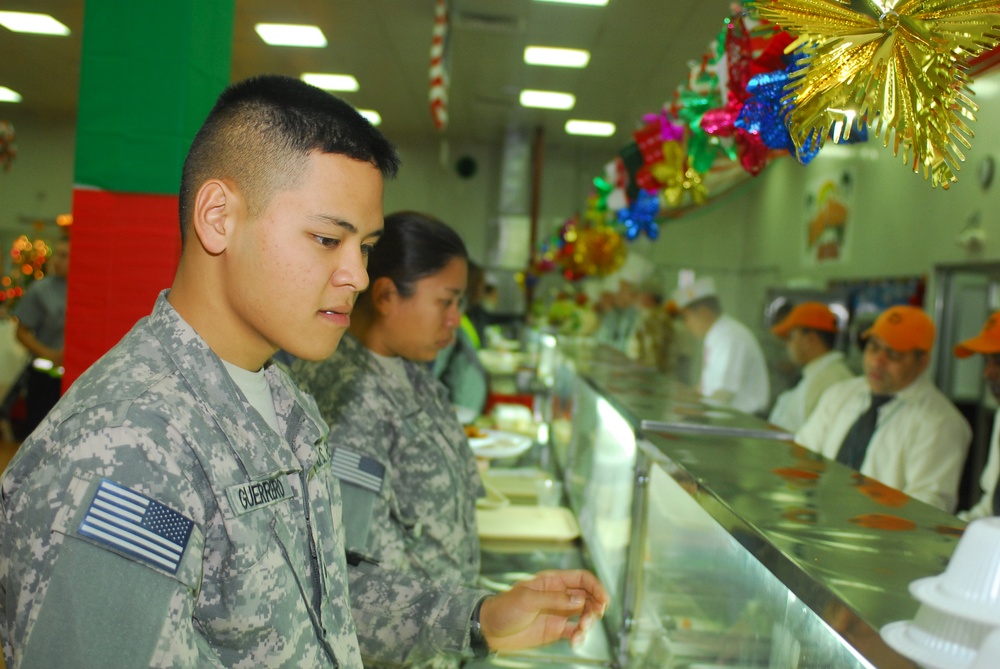 Troops, Civilians Enjoy Holiday Meal on Camp Victory