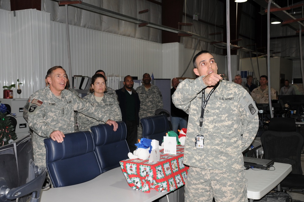 Petraeus in Kuwait