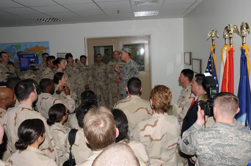 Petraeus in Kuwait