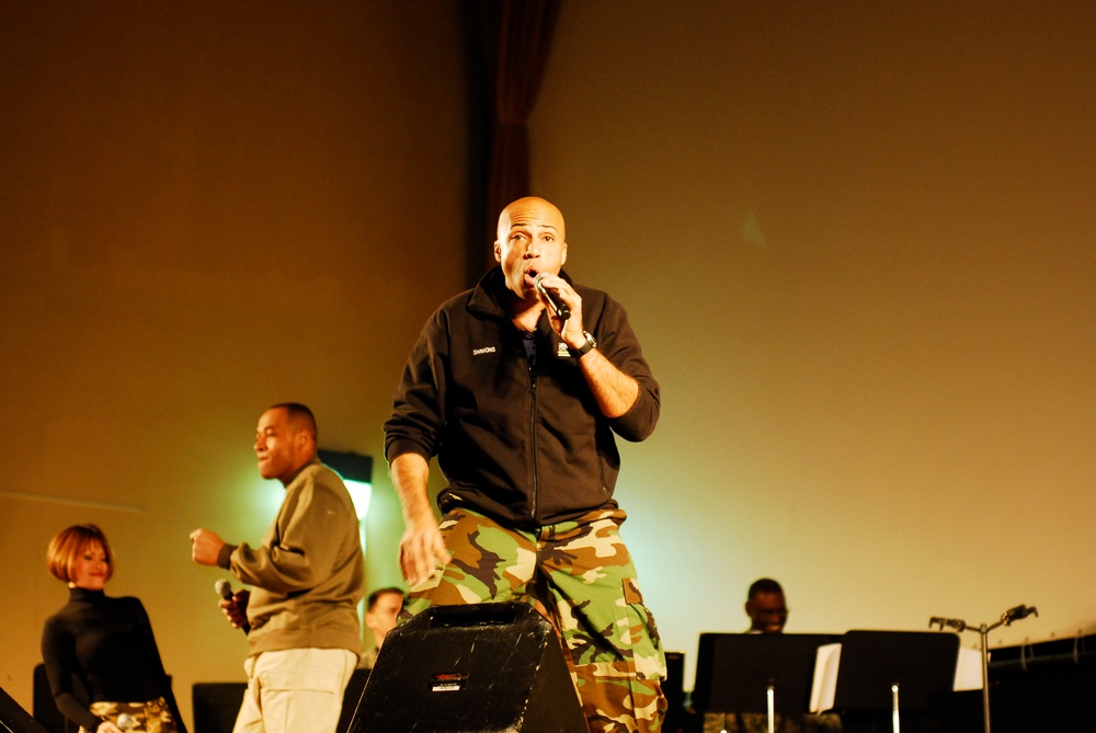 Hope and Freedom Tour Comes to Joint Base Balad
